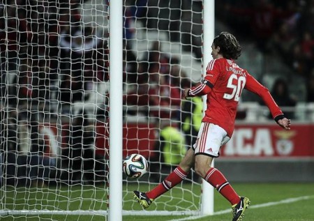 Belíssimo Golo de Markovic numa partida contra o Vit.Guimarães.